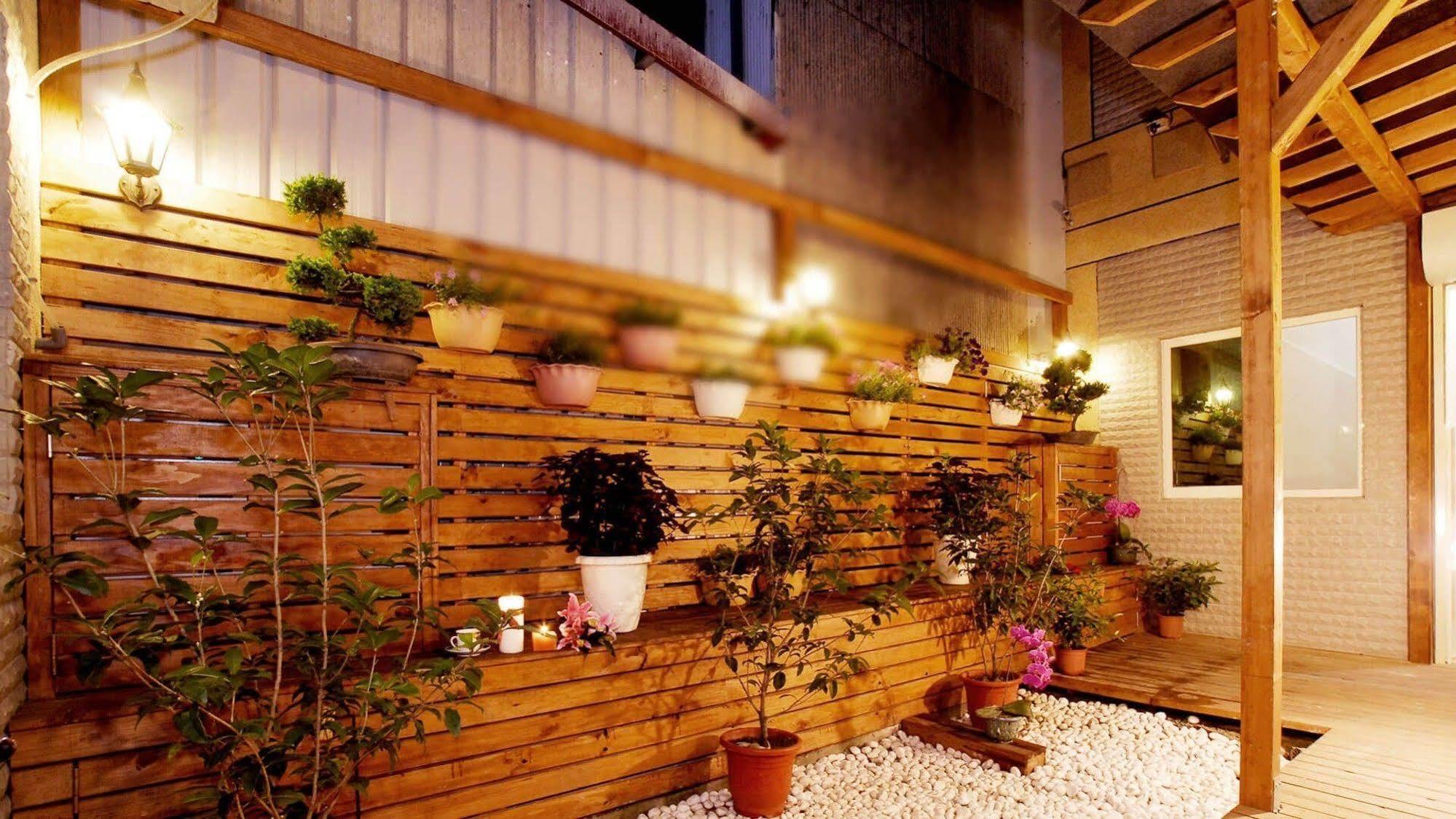 花蓮歐洲之星民宿 文創園區旁 鄰香榭大道 名產街 近東大門夜市 太平洋公園 杰西廣場 Hualien City Exterior foto
